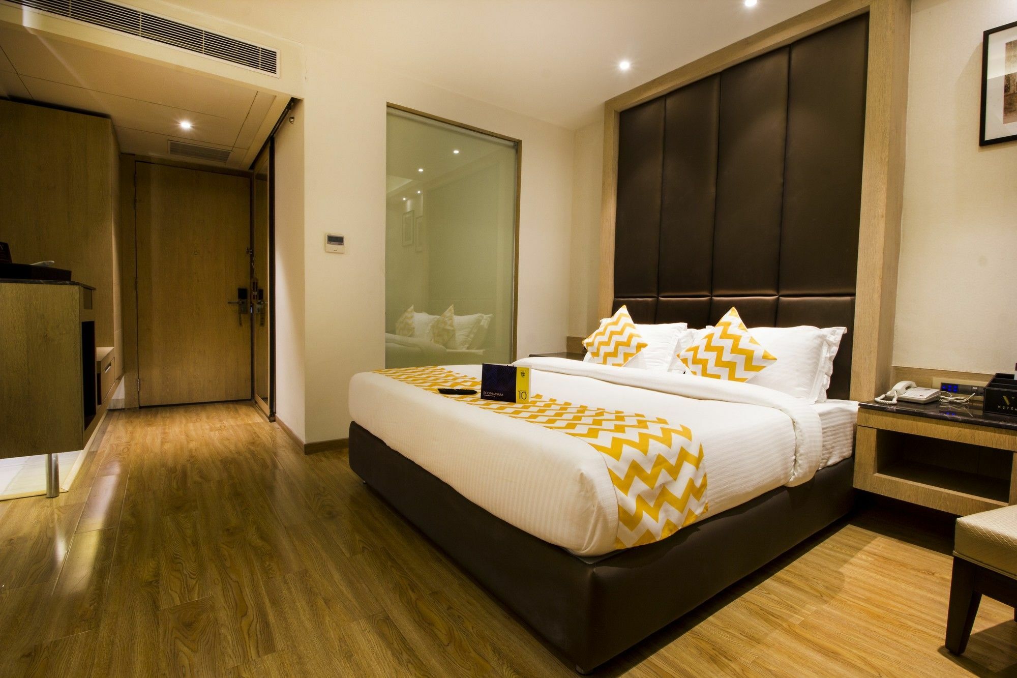 Fabhotel Prime V Hazratganj Lucknow Exterior photo