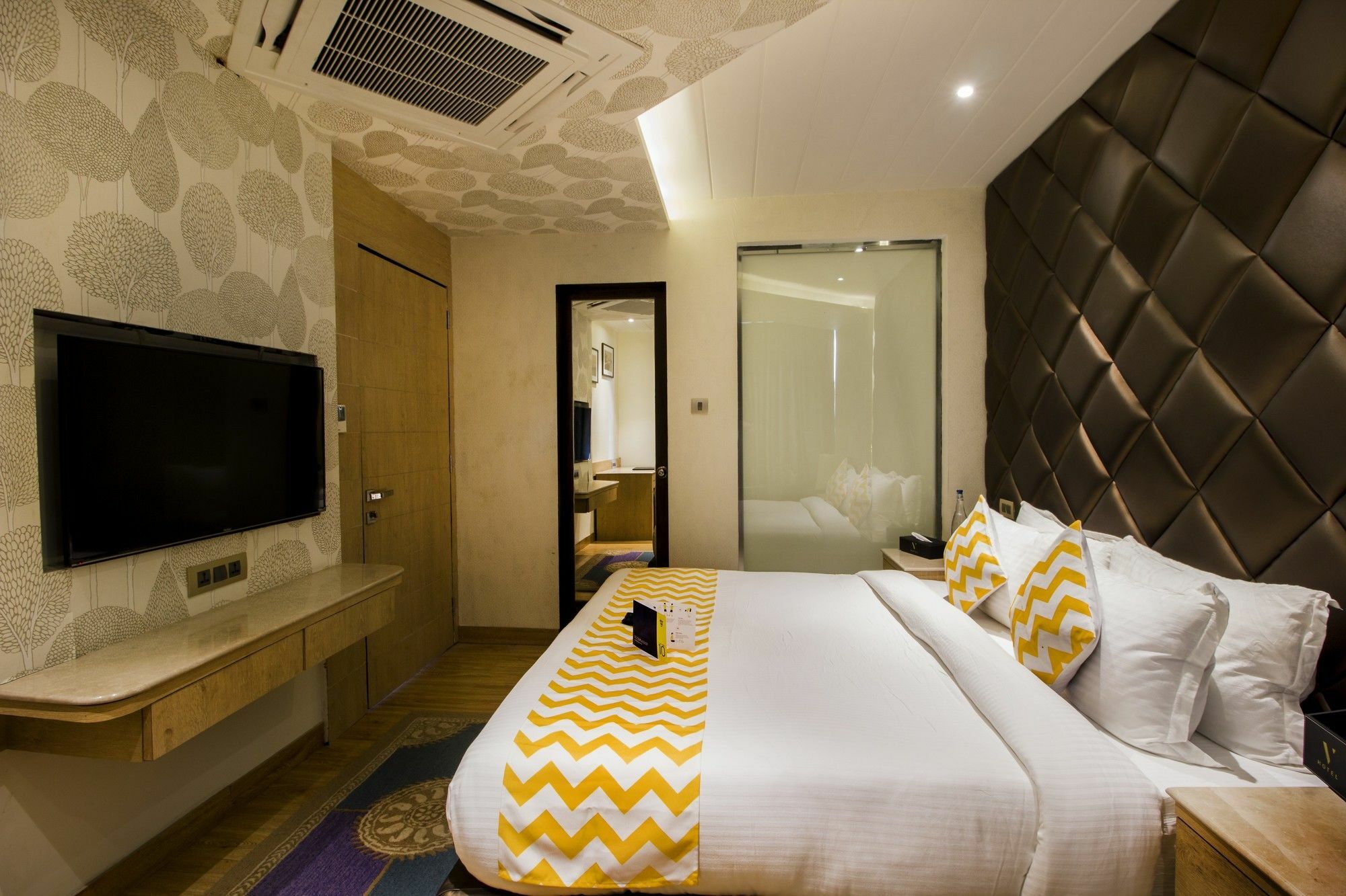 Fabhotel Prime V Hazratganj Lucknow Exterior photo